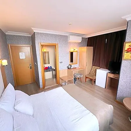 Lounge מלון 3*